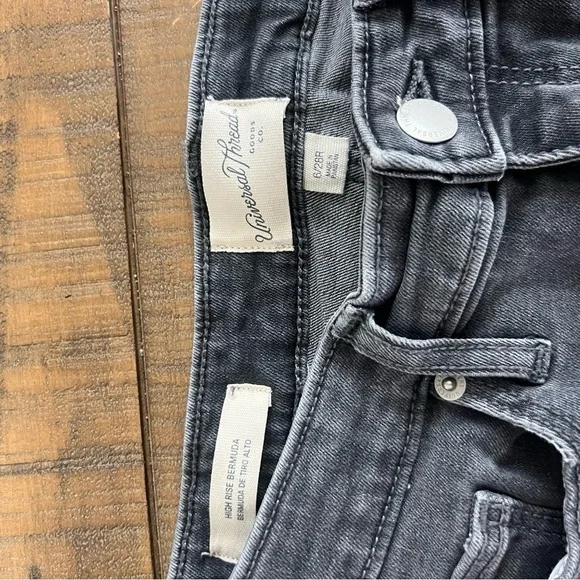 High rise Bermuda shorts - Picture 4 of 4